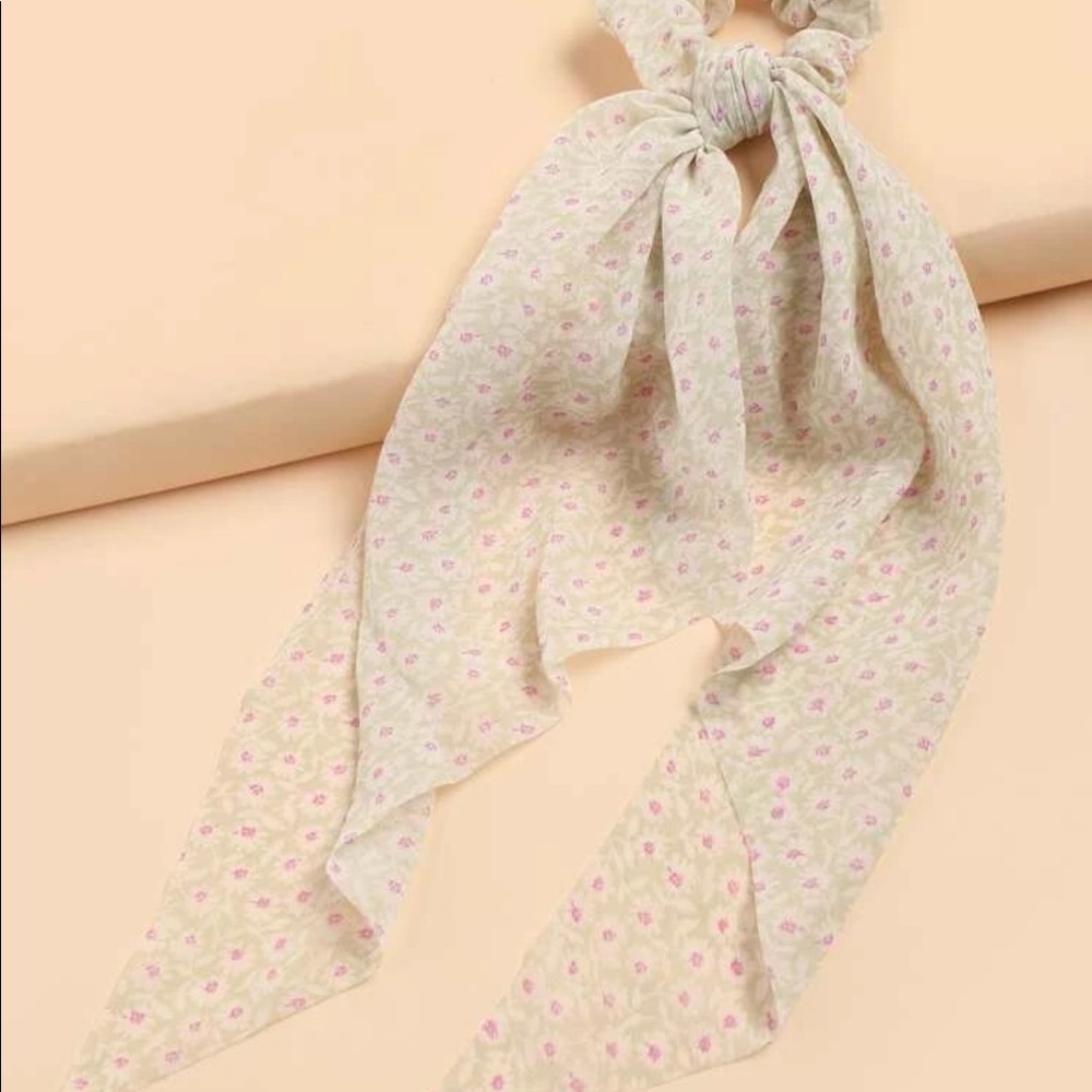 Scrunchies - Picture 3 of 5